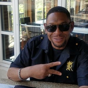 Meet your Posher, Larry